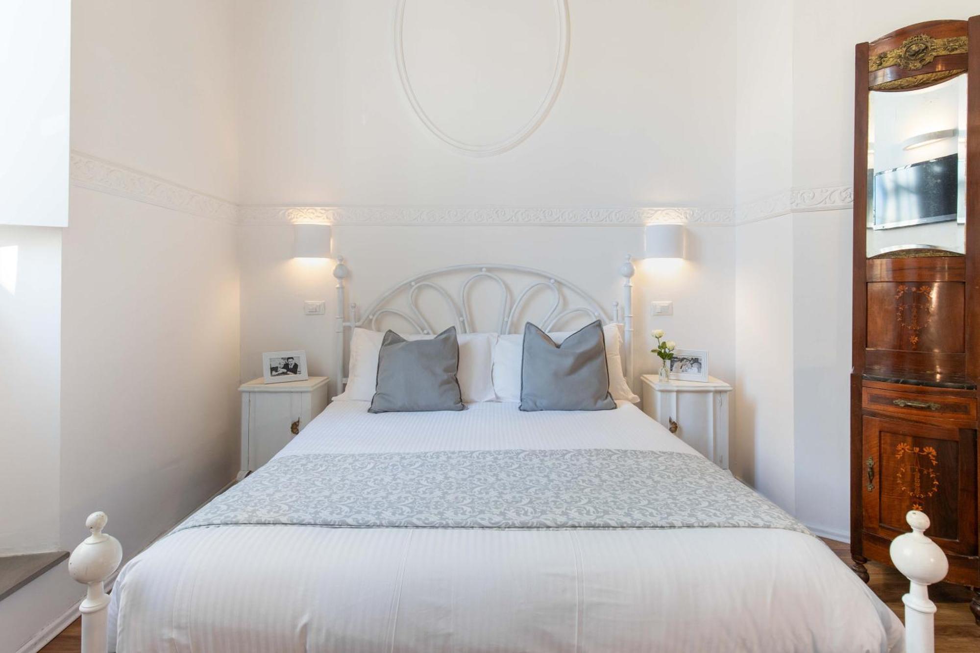 900 - Guest House Ливорно Екстериор снимка