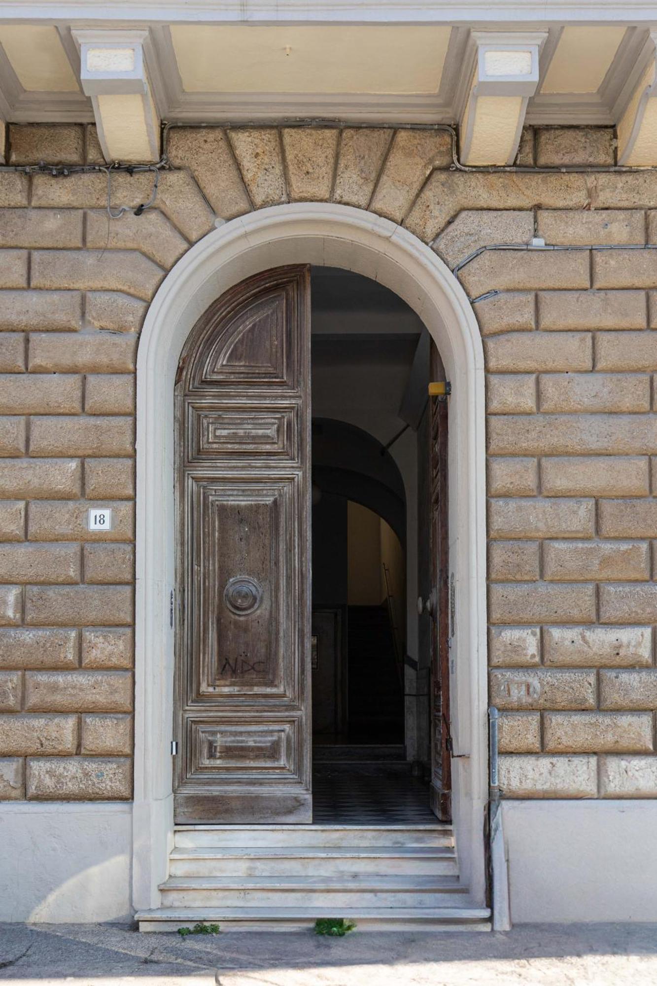 900 - Guest House Ливорно Екстериор снимка